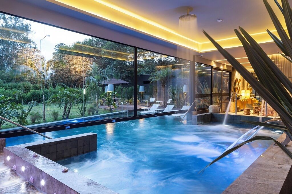 Couples treatment room(s), sauna, hot tub, Turkish bath/hammam