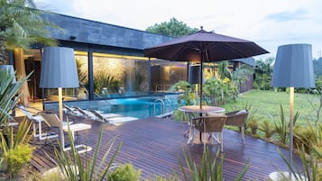 Couples treatment rooms, sauna, hot tub, Turkish bath, body treatments
