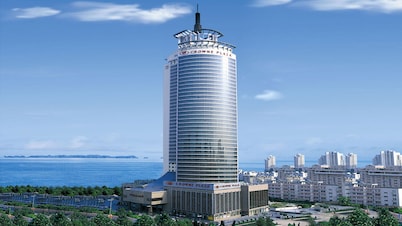 Crowne Plaza Hotel Qingdao by IHG