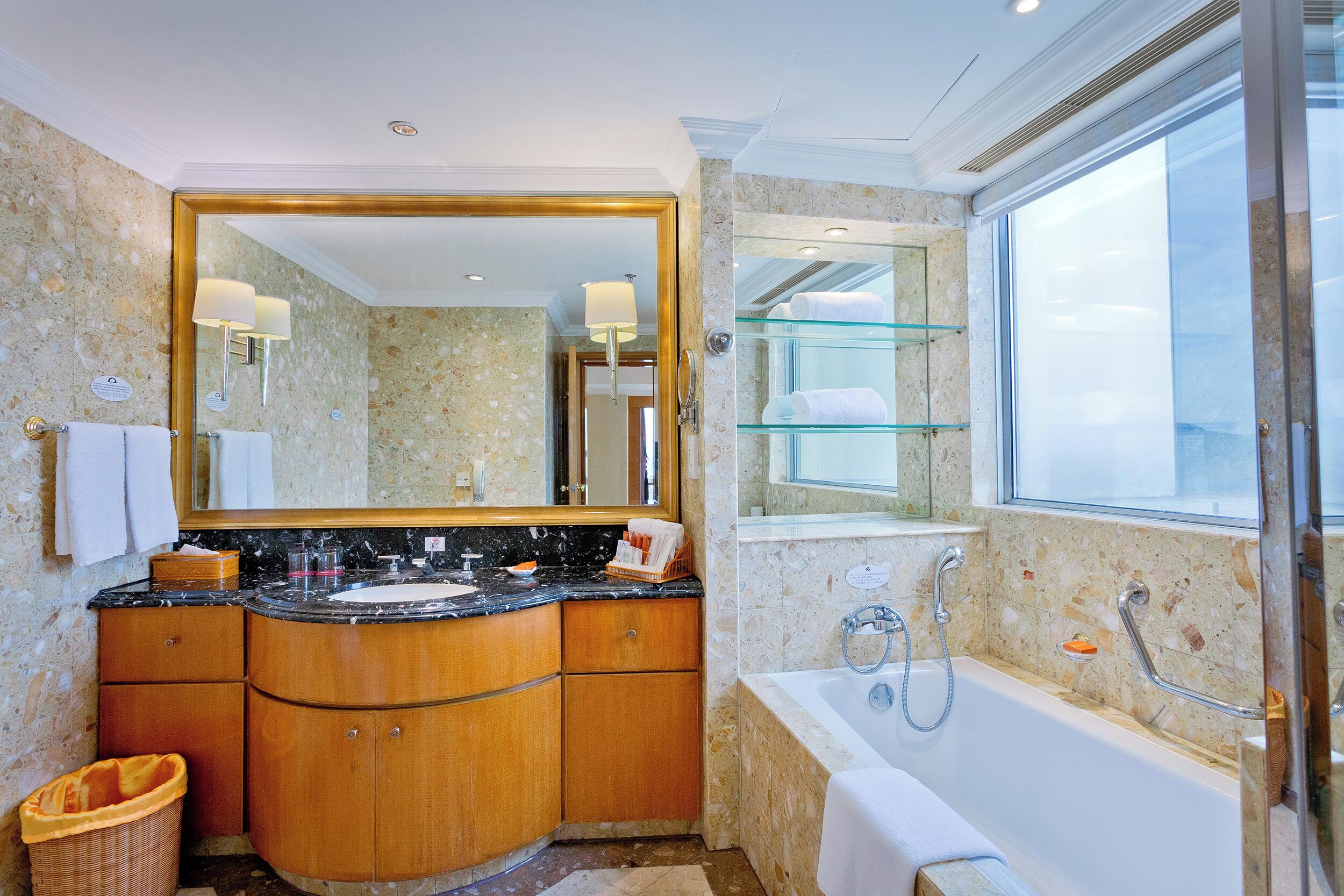 Photo - Crowne Plaza Hotel Qingdao by IHG