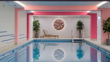Indoor pool, sun loungers