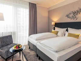Standard-Zweibettzimmer, Annex | Allergikerbettwaren, Select-Comfort-Betten, Zimmersafe, Schreibtisch