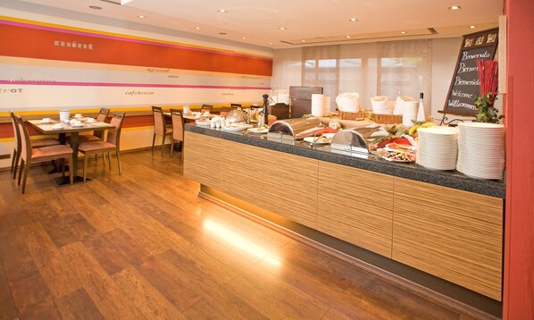 Daily buffet breakfast (EUR 24 per person)