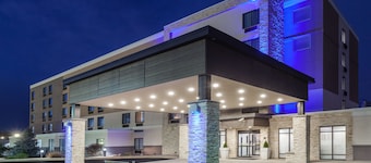 Holiday Inn Express Hotel & Suites Providence-Woonsocket by IHG