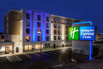 Holiday Inn Express Hotel & Suites Providence-Woonsocket by IHG