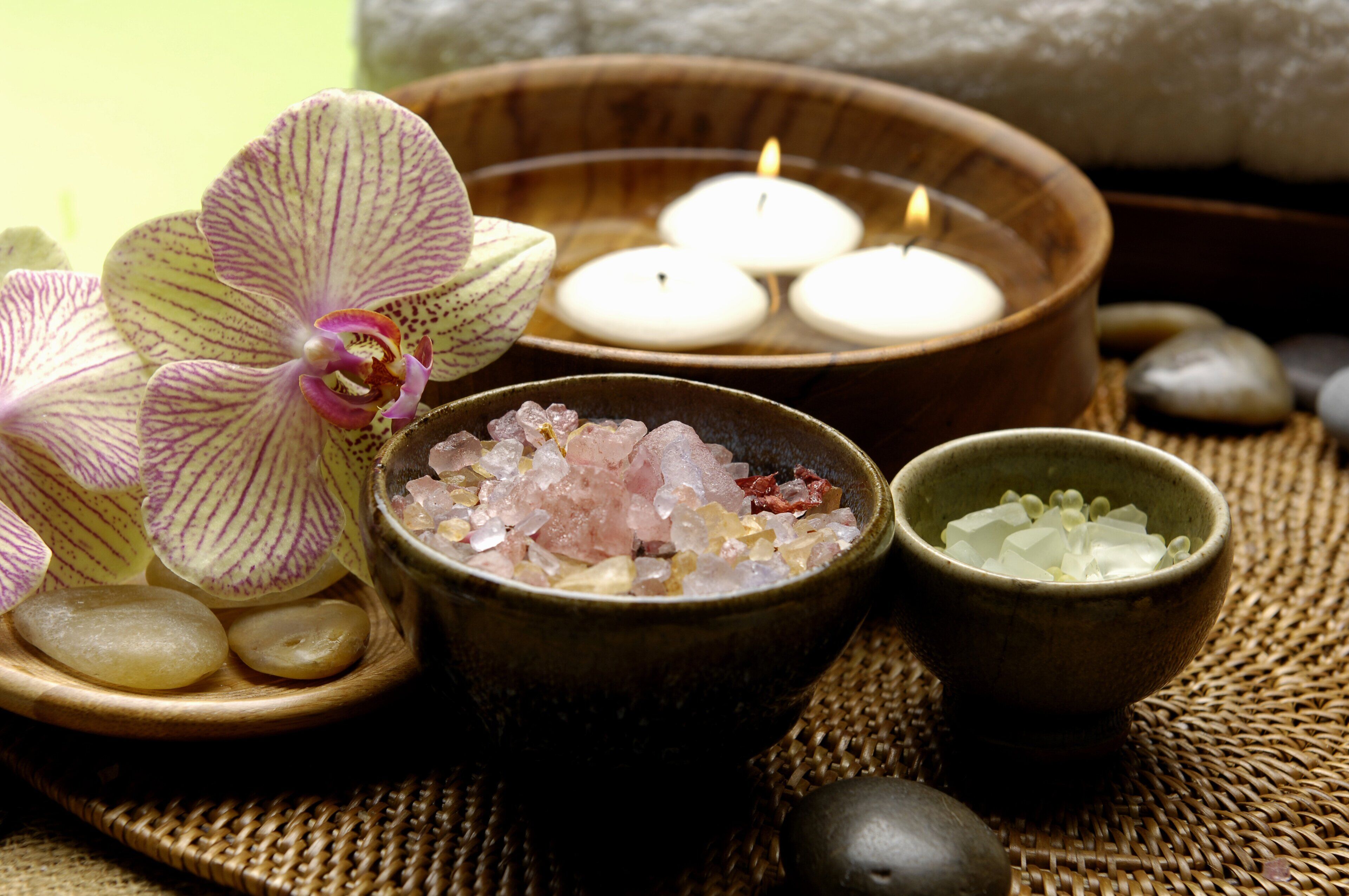 body treatments, deep-tissue massages, facials, massage/treatment rooms