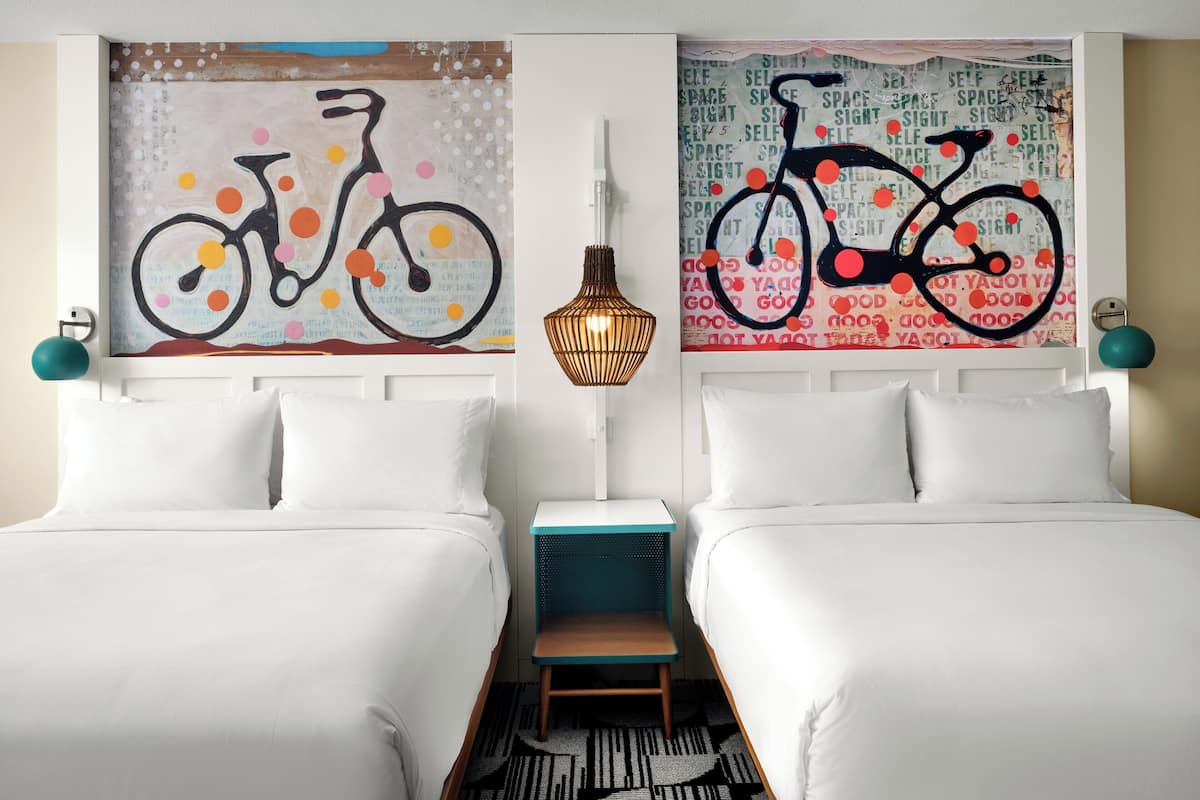 Suite, 2 Queen Beds, Balcony