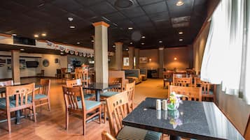 Desayuno de autoservicio incluido todos los días