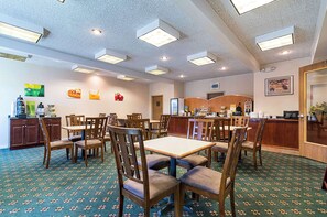 Free daily continental breakfast