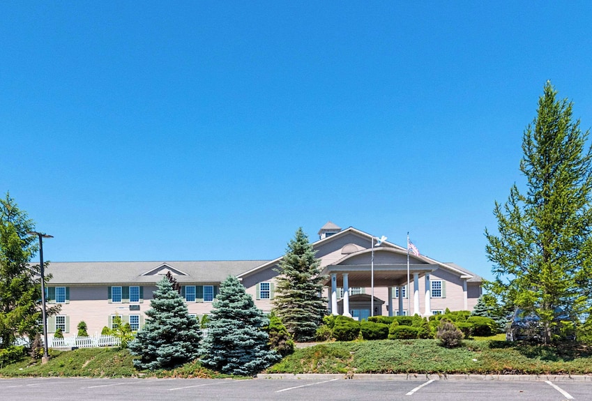 Quality Inn & Suites Schoharie near Howe Caverns Reviews, Deals