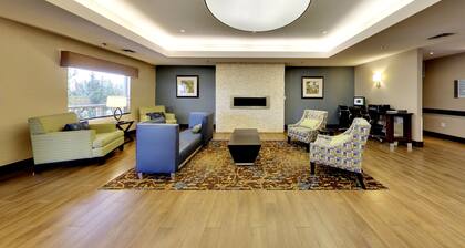 Holiday Inn Express & Suites Edmonton International Airport by IHG