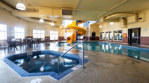 Holiday Inn Express & Suites Edmonton International Airport by IHG