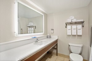 Combined shower/tub, deep soaking tub, free toiletries, hair dryer - Holiday Inn Express Hotel and Suites Kings Mountain by IHG (Kings Mountain)