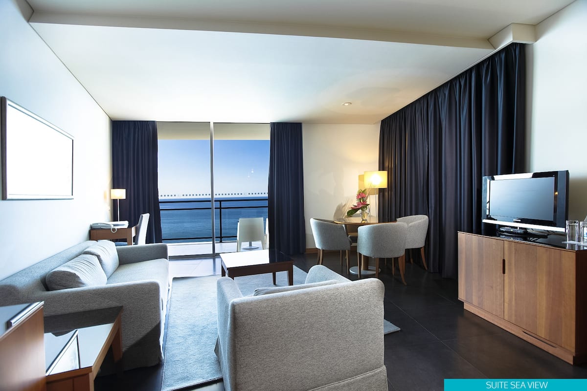 Suite, Ocean View | In-room safe, desk, soundproofing, free WiFi