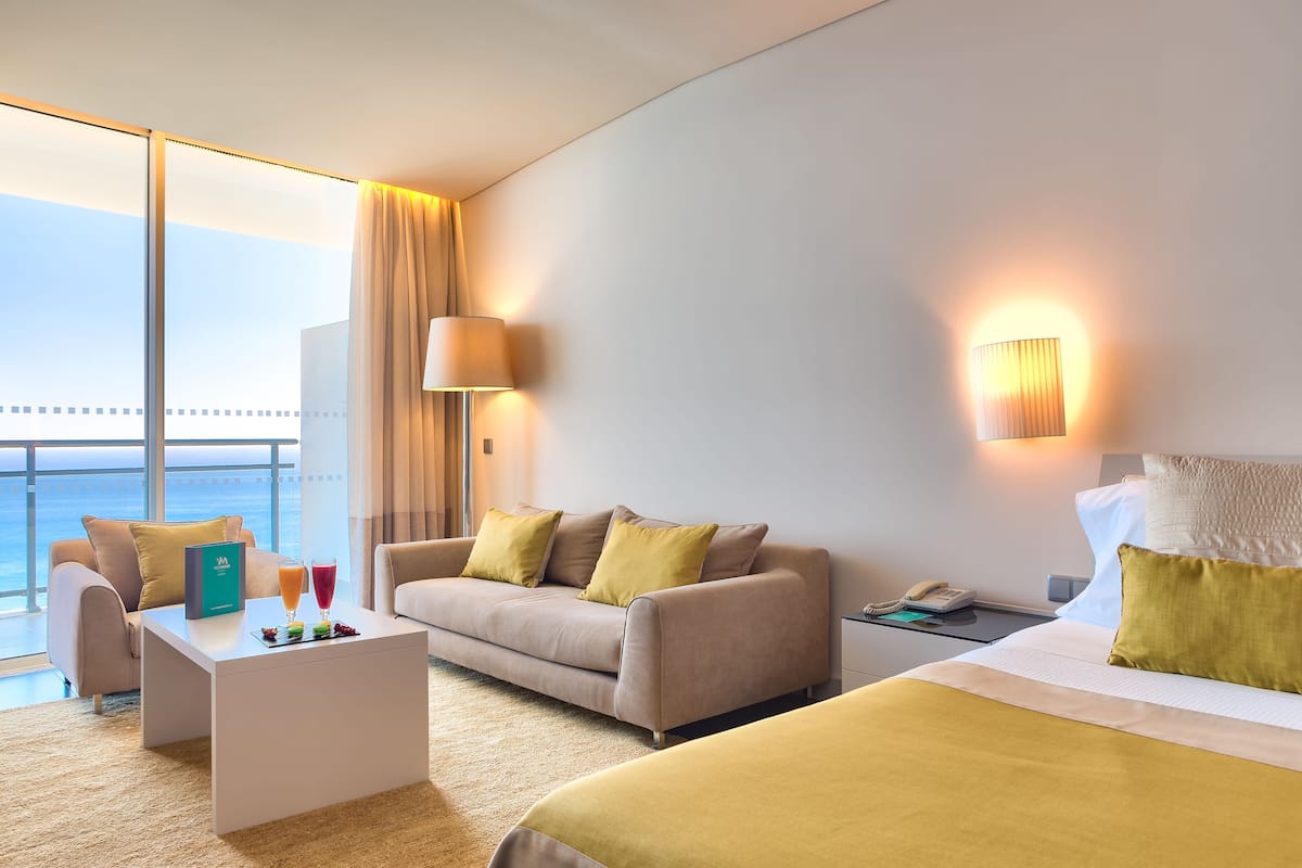 1 bedroom, in-room safe, desk, soundproofing