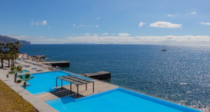 Vidamar Resort Madeira - Dining Around, Free Dinner