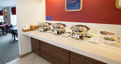 Holiday Inn Express Glasgow Airport by IHG