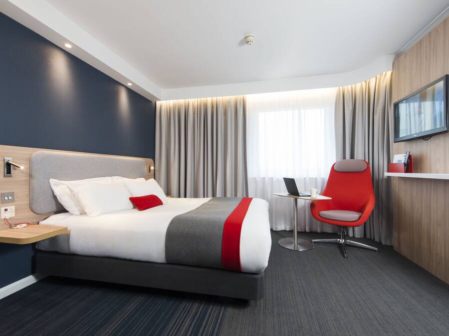 Standard-huone, 1 parisänky, esteetön (with Free Hot Breakfast) | Työpöytä, kannettavalle tietokoneelle sopiva työtila