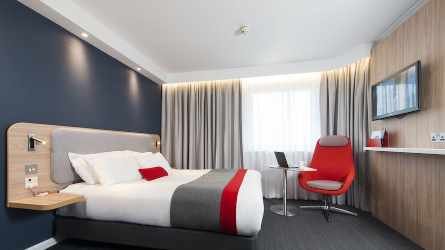 Holiday Inn Express Glasgow Airport by IHG