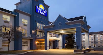 Days Inn & Suites by Wyndham Brooks