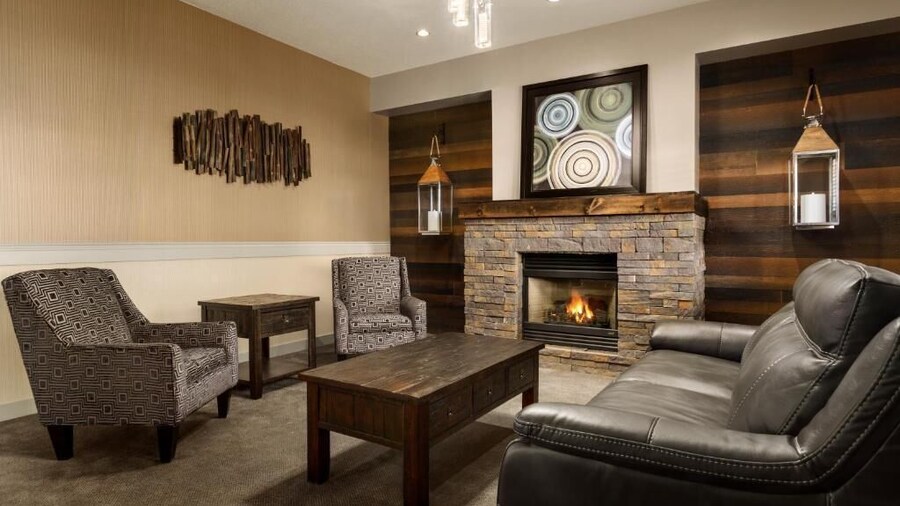 Days Inn & Suites by Wyndham Brooks