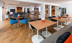 Restaurant - Holiday Inn Express Cardiff Bay by IHG (Cardiff)