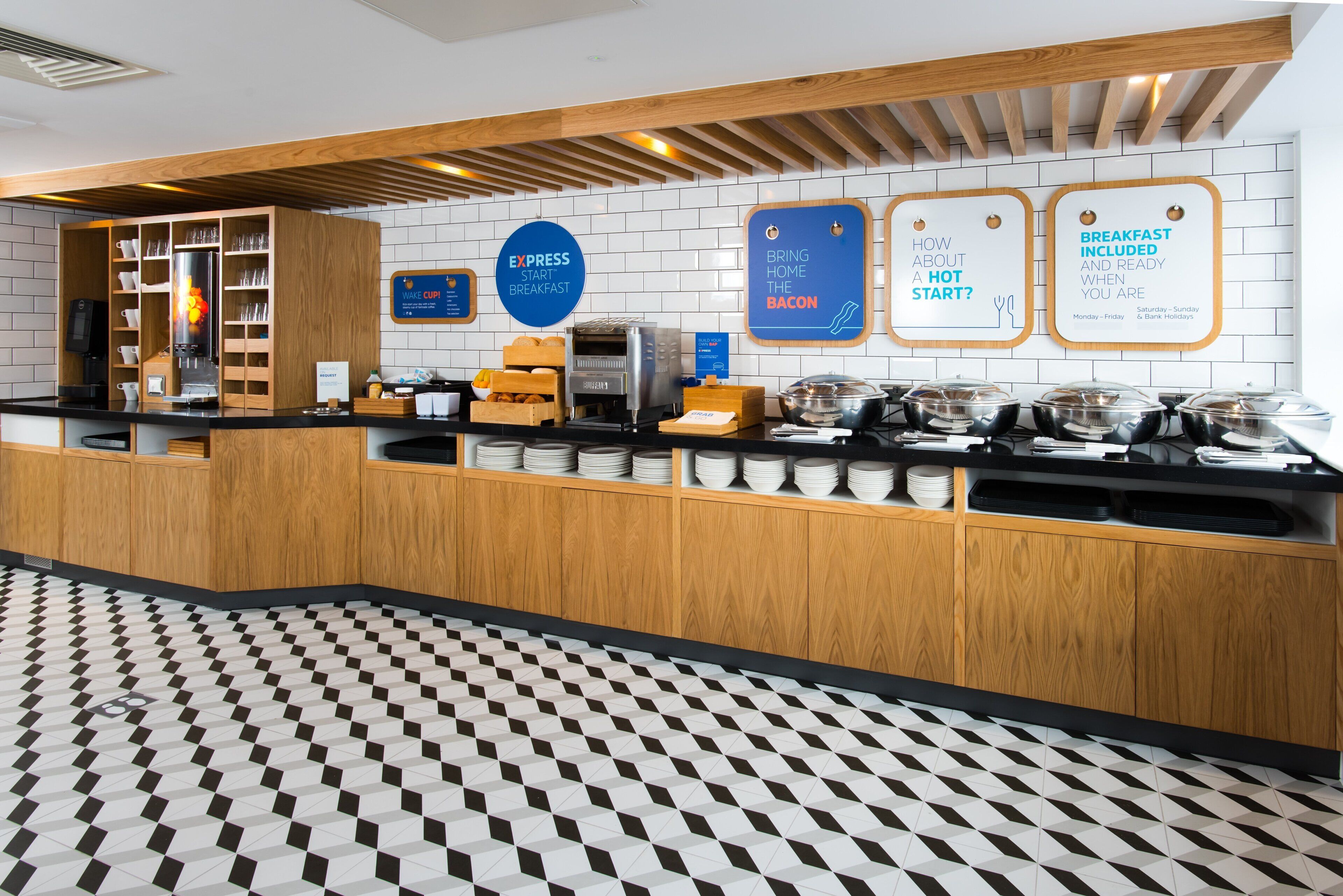 free buffet breakfast