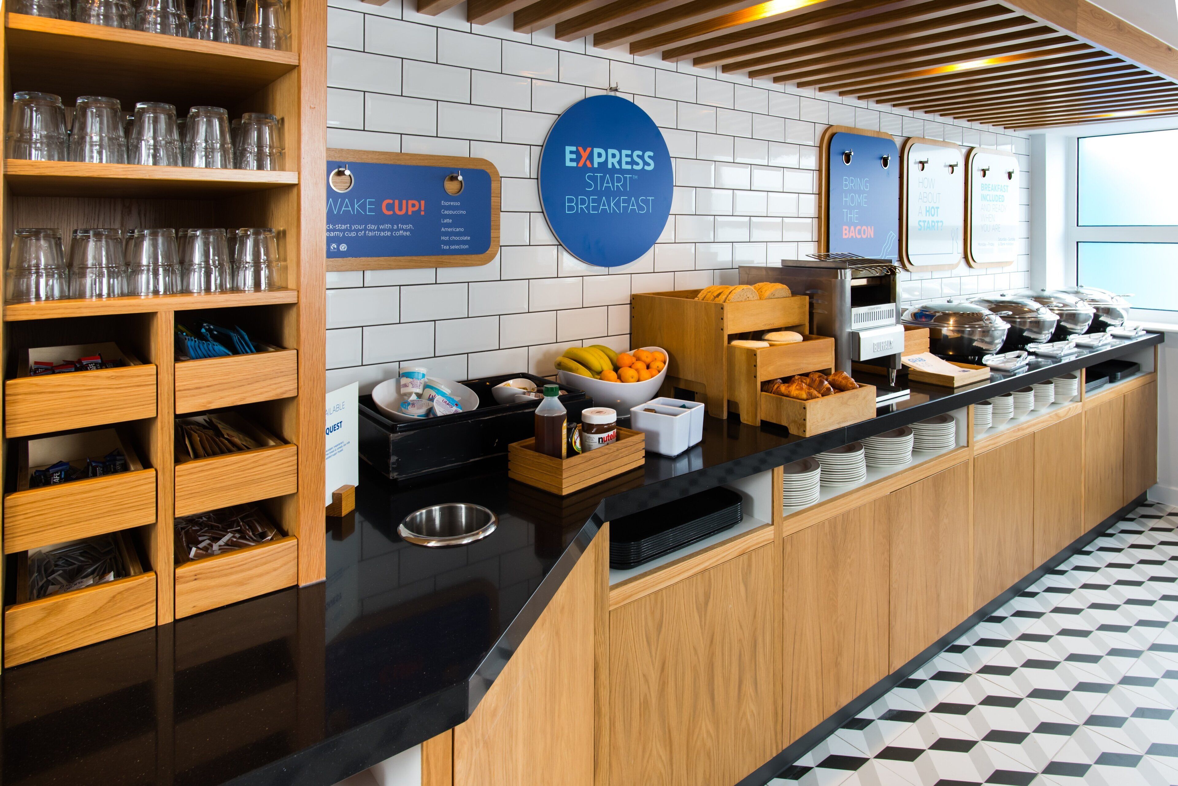 free buffet breakfast