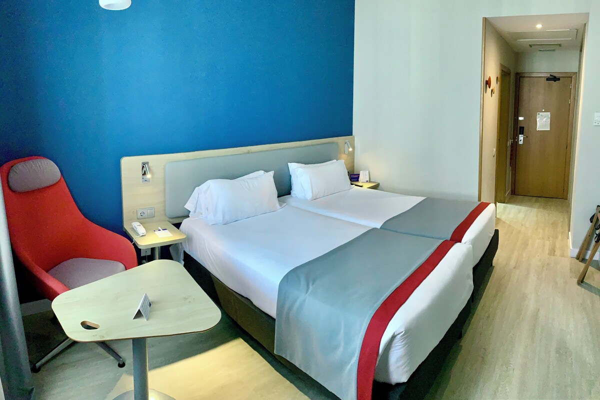 Chambre Standard, 2 lits une place (Free Breakfast)
