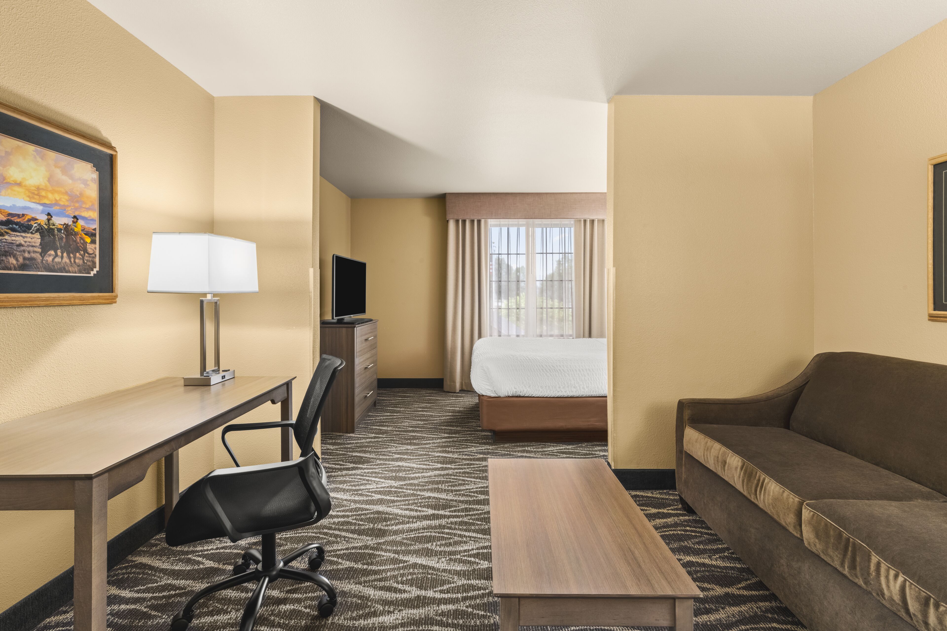 suite, 1 queen bed | premium bedding, iron/ironing board, free wifi, bed sheets