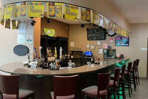 Bar (on property) - Wyndham Garden Dover (Dover)