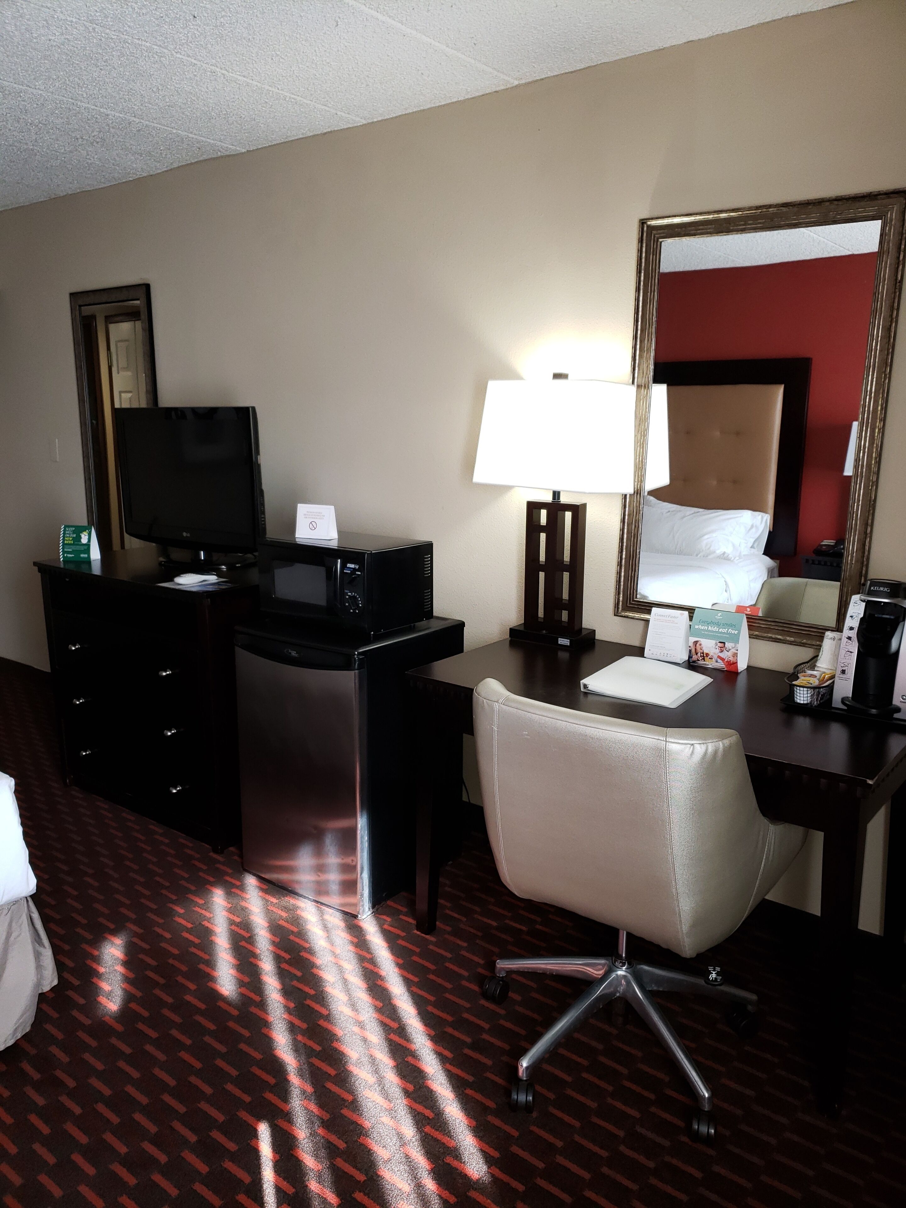 Blackout curtains, soundproofing, iron/ironing board, free WiFi