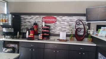 TĂ€gliches inbegriffenes FrĂŒhstĂŒck zum Mitnehmen