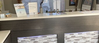 Howard Johnson by Wyndham Historic Lake Charles