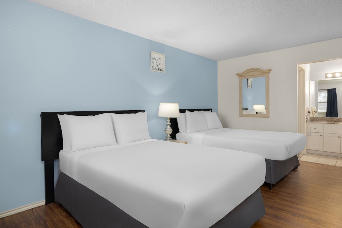 Standard Room, 2 Double Beds
