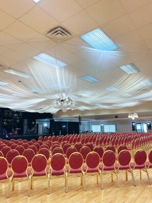 Business center - Victoria Palms Inn & Suites (Donna)