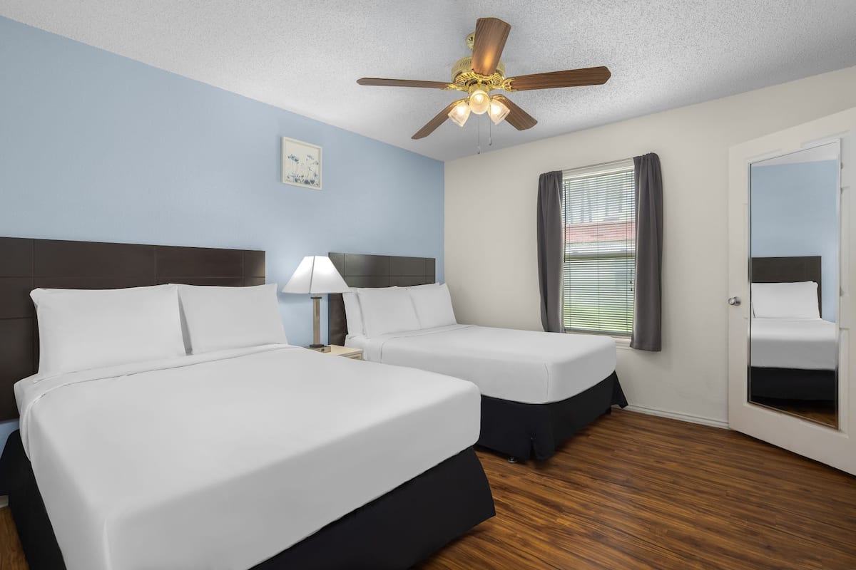 In-room safe, soundproofing, iron/ironing board, cribs/infant beds
