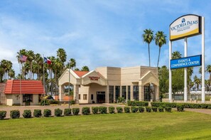Exterior - Victoria Palms Inn & Suites (Donna)