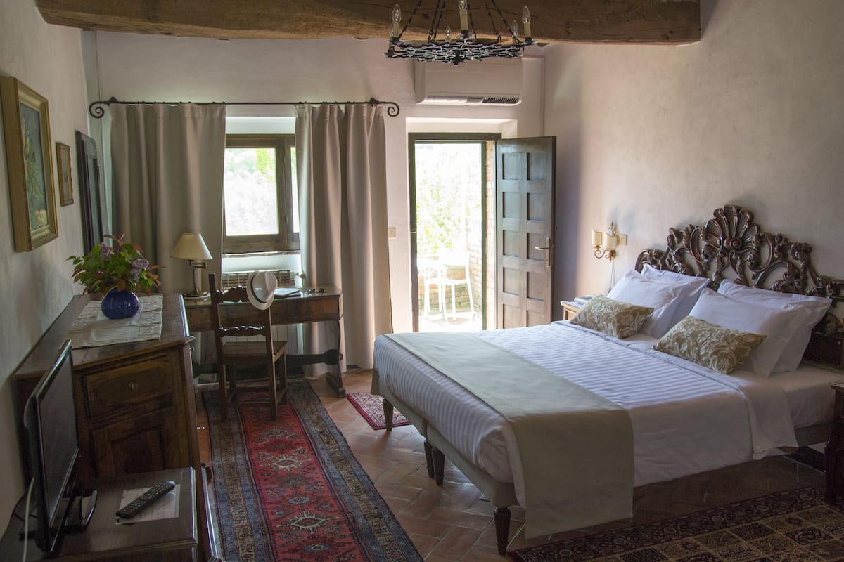 superior double room | minibar, desk, free wifi, bed sheets