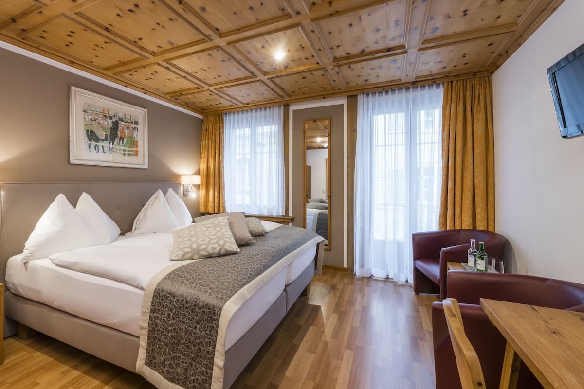 Superior Double Room | 1 bedroom, hypo-allergenic bedding, in-room safe, desk