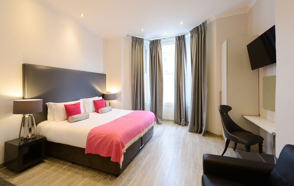 Iron/ironing board, free WiFi - Court Apartments (London)