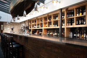 Bar (in der Unterkunft)
