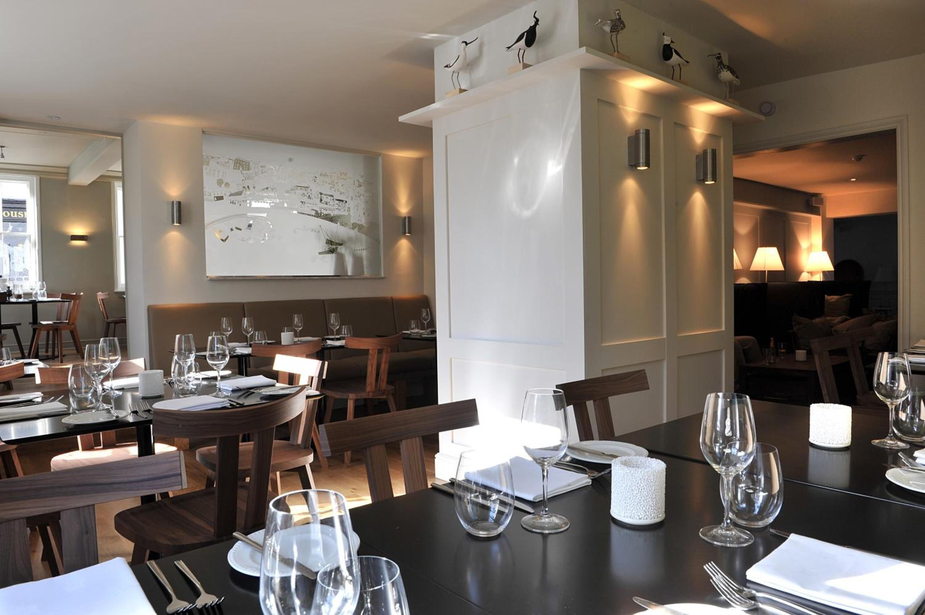 breakfast, lunch and dinner served