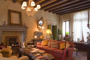 Library - Relais & Chateaux Villa Abbazia (Follina)