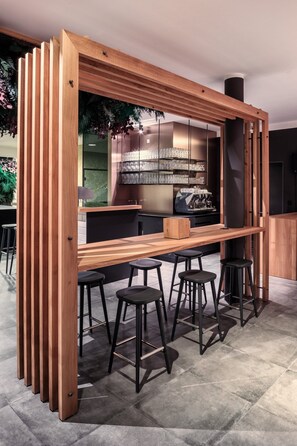 Bar (on property) - Romantik Hotel Hirschen (Parsberg)