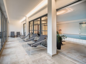 Sauna, höyrysauna, vartalohoitoja, aromaterapiaa, kuumakivihierontaa