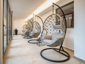 Sauna, steam room, body treatments, aromatherapy, hot stone massages