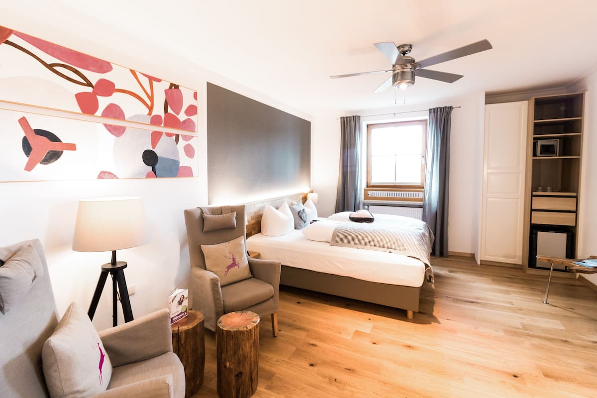 Superior Double Room | 1 bedroom, premium bedding, down comforters, minibar