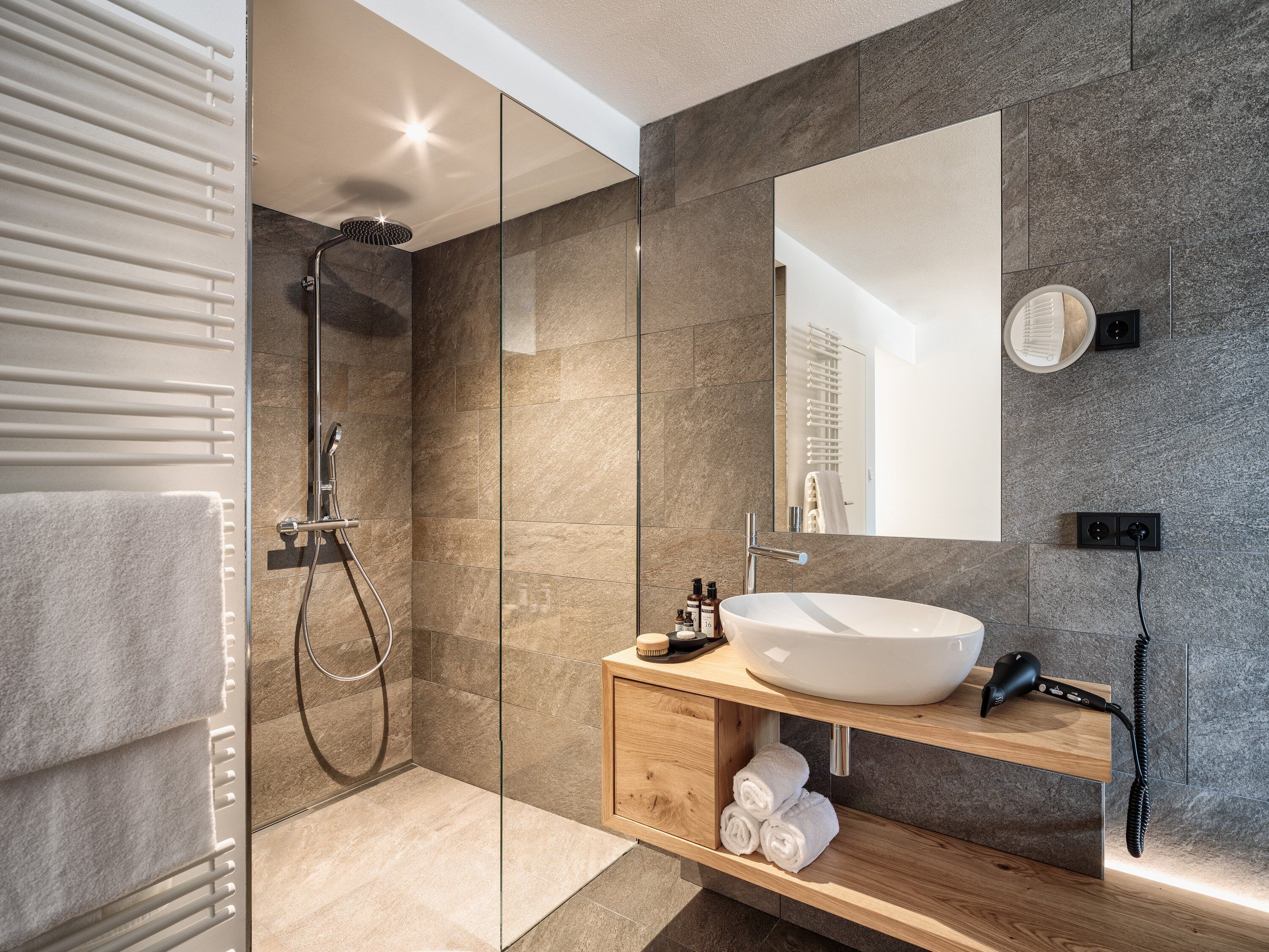 Hair dryer, towels