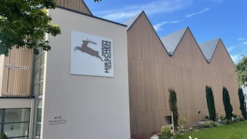 Vista frontal de la propiedad